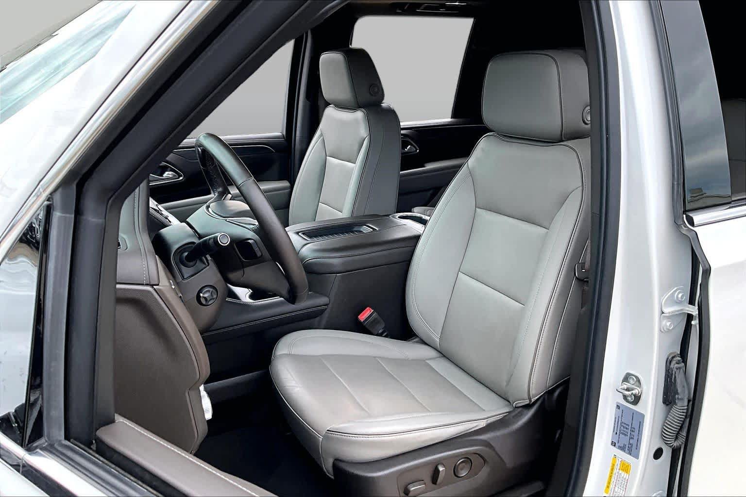 Used 2022 GMC Yukon SLT w/ SLT Premium Package RWD image 8