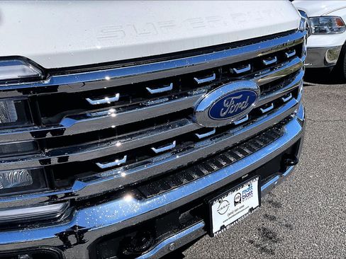 Used 2024 Ford F250 Lariat w/ Lariat Ultimate Package AWD/4WD image 29