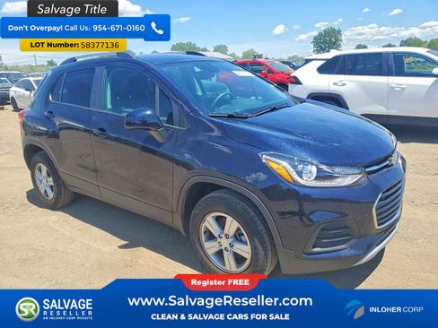 Used 2022 Chevrolet Trax LT w/ LT Convenience Package AWD/4WD image 5