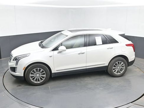 Used 2017 Cadillac XT5 Luxury w/ Driver Awareness Package FWD image 22