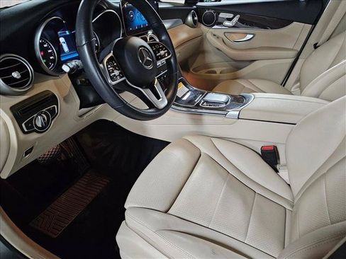 Used 2021 Mercedes-Benz GLC 300 image 9