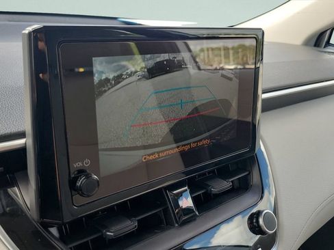 Certified 2025 Toyota Corolla Cross L FWD image 20