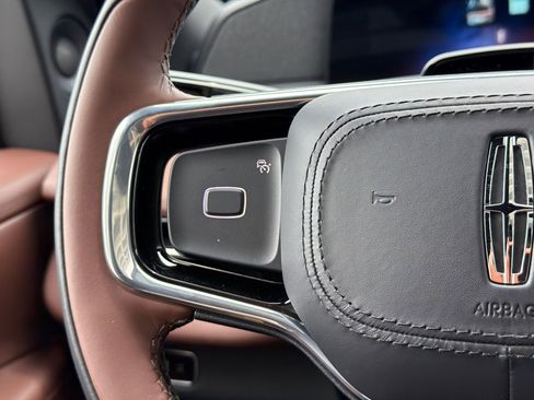 New 2026 Lincoln Navigator L Reserve AWD/4WD image 25