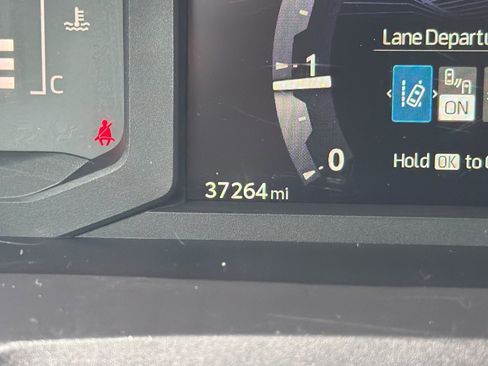 Certified 2024 Toyota Tacoma SR5 image 23