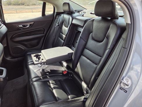 Used 2024 Volvo S60 B5 Plus image 23