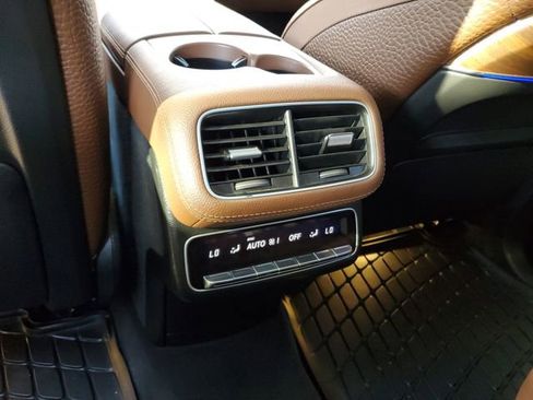 Used 2024 Mercedes-Benz GLS 450 4MATIC w/ Pinnacle Trim Package image 16