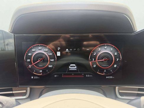 Used 2025 Hyundai Elantra SEL w/ Cargo Package FWD image 17