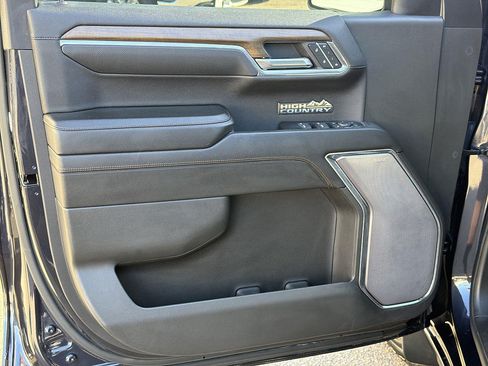 Used 2023 Chevrolet Silverado 1500 High Country w/ Technology Package AWD/4WD image 22