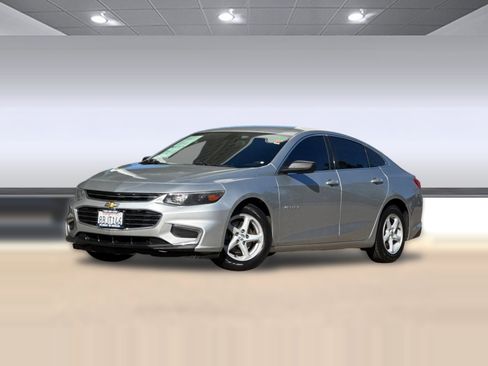 Used 2018 Chevrolet Malibu LS w/ LPO, Convenience Package 1 image 2
