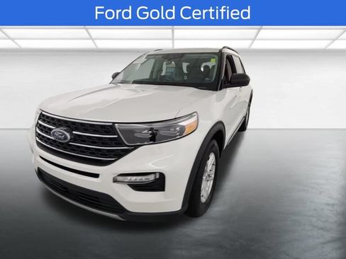 Used 2024 Ford Explorer XLT w/ Equipment Group 202A AWD/4WD image 2