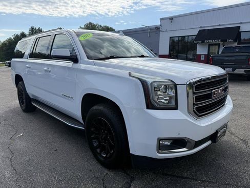 Used 2019 GMC Yukon XL SLT w/ Open Road Package AWD/4WD image 15