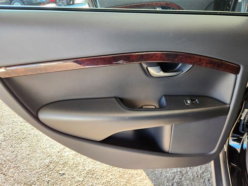 Used 2009 Volvo XC70 T6 image 13