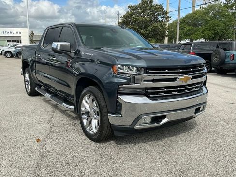 Used 2020 Chevrolet Silverado 1500 LTZ w/ LTZ Premium Package AWD/4WD image 9