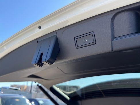 New 2026 Volkswagen Atlas SE image 31