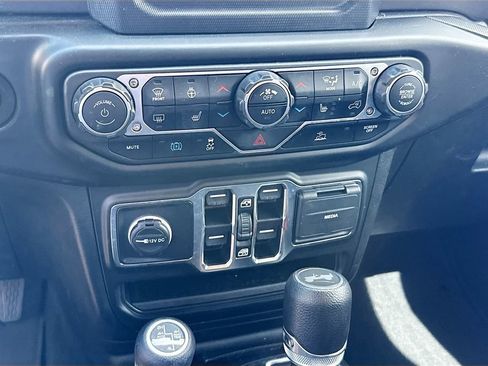 Used 2023 Jeep Wrangler Unlimited w/ Cold Weather Group AWD/4WD image 14