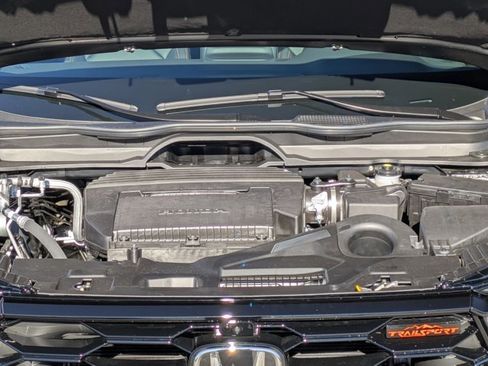 New 2025 Honda Pilot TrailSport image 17