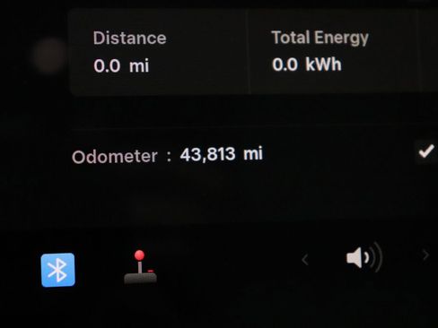 Used 2020 Tesla Model 3 Standard Range Plus image 17