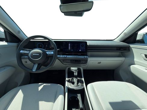Used 2025 Hyundai Kona SEL AWD/4WD image 13