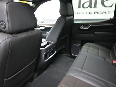 Used 2022 Chevrolet Silverado 1500 High Country AWD/4WD image 23