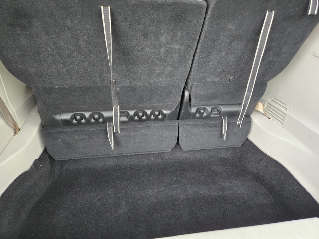 Used 2024 Chrysler Pacifica Touring-L FWD image 26