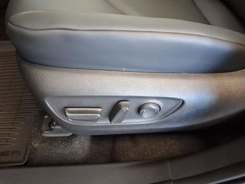 New 2026 Toyota Highlander XLE image 14