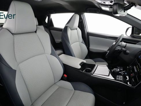 Used 2023 Subaru Solterra AWD image 8