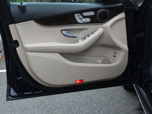 Used 2018 Mercedes-Benz C 300 C 300 4MATIC Sedan 4D image 12