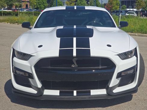 Used 2022 Ford Mustang Shelby GT500 w/ Carbon Fiber Track Pack RWD image 9