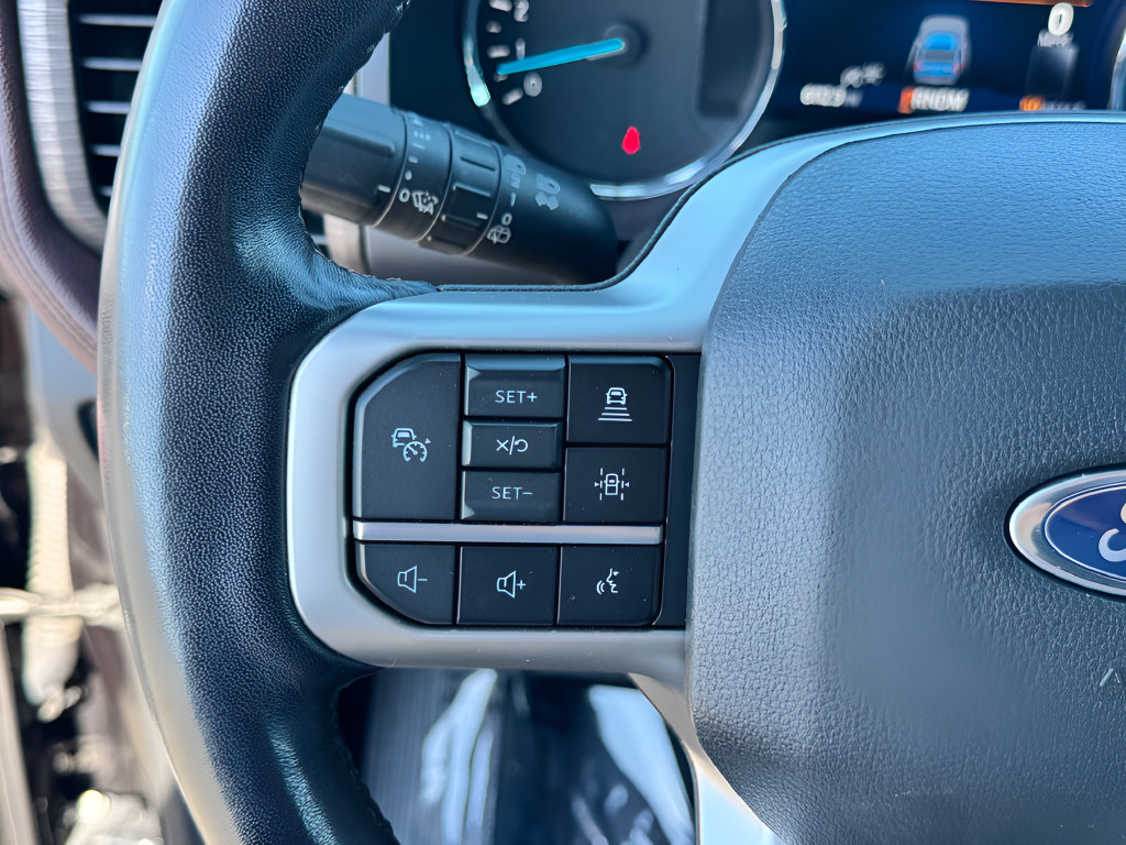 Used 2024 Ford Expedition Limited RWD image 15