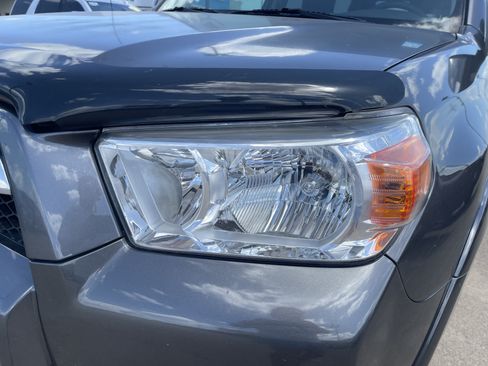 Used 2013 Toyota 4Runner SR5 w/ Convenience Pkg AWD/4WD image 10