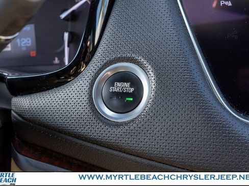 Used 2017 Cadillac XT5 Luxury w/ Driver Awareness Package image 27