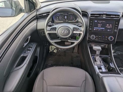 Used 2023 Hyundai Tucson SE AWD/4WD image 16