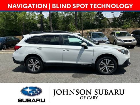 Used 2019 Subaru Outback 2.5i Limited AWD/4WD image 3