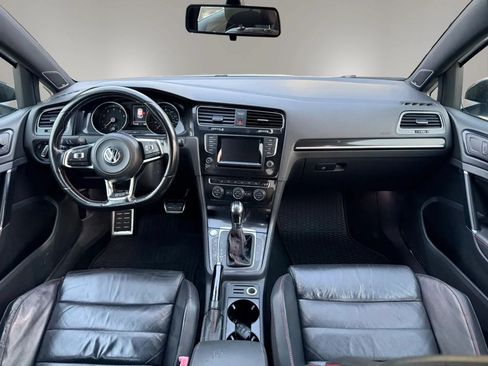 Used 2015 Volkswagen Golf 4-Door FWD image 9