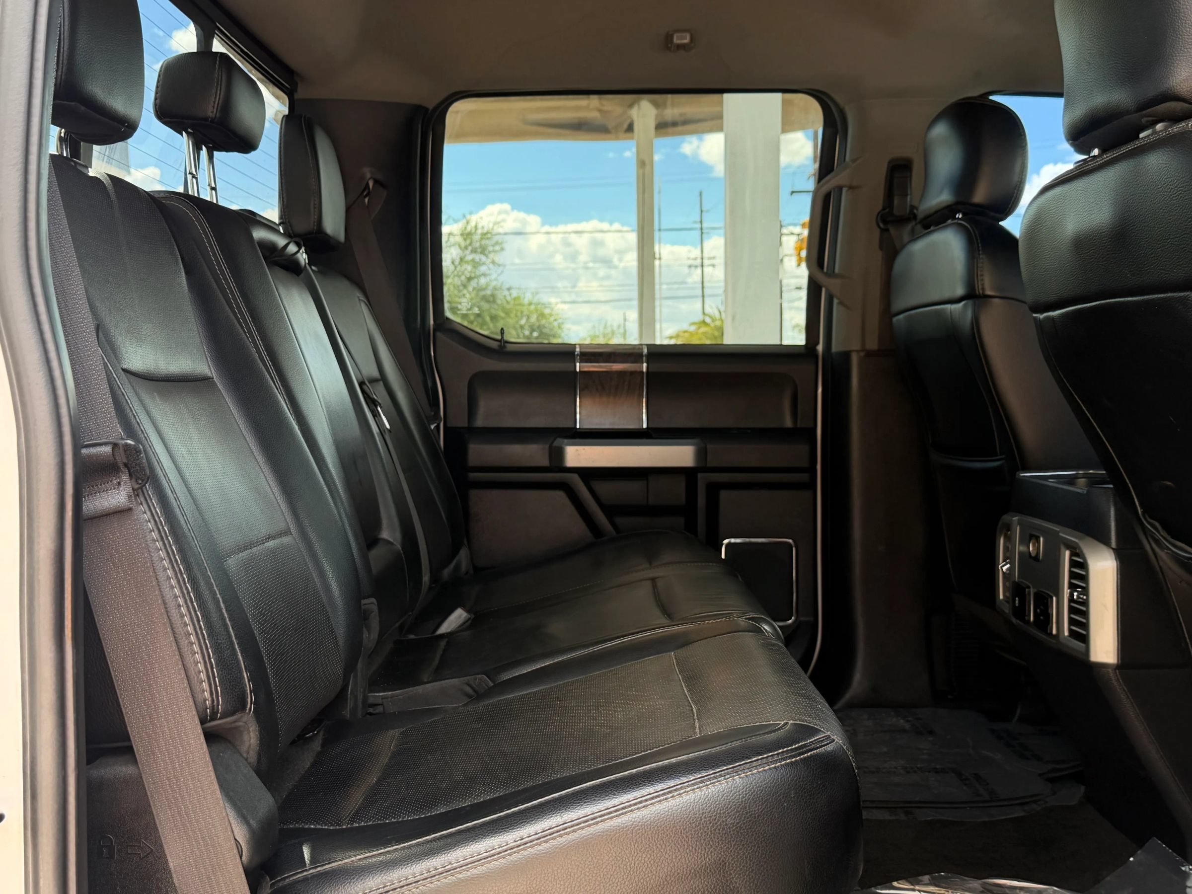 Used 2017 Ford F350 Lariat AWD/4WD image 13