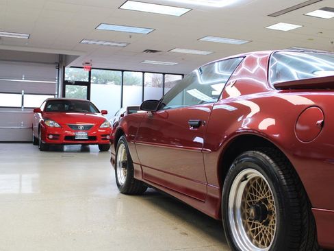 Used 1987 Pontiac Firebird Trans Am image 17