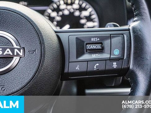 Used 2025 Nissan Pathfinder SV image 31