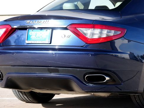 Used 2011 Maserati GranTurismo S image 32