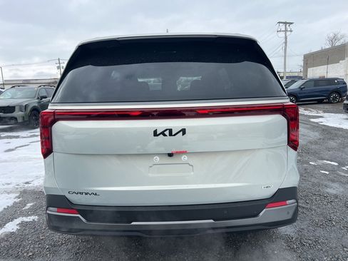New 2026 Kia Carnival SX image 3