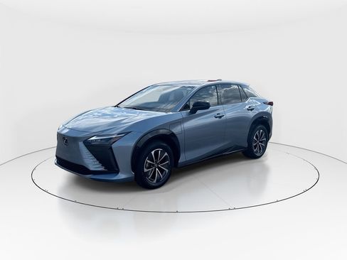 Used 2023 Lexus RZ 450e Premium w/ Technology Package image 4