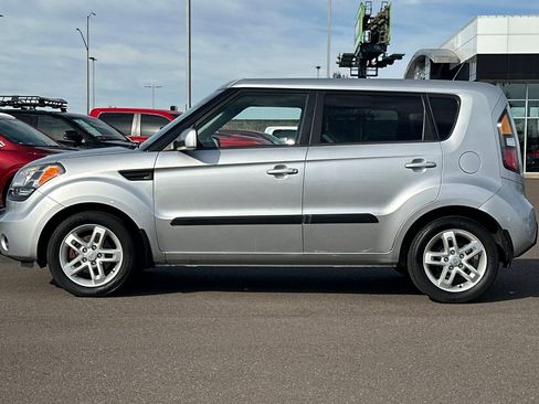 Used 2011 Kia Soul + w/ Audio Pkg image 7