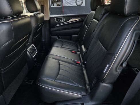 Used 2020 INFINITI QX60 Luxe w/ Essential Package image 12