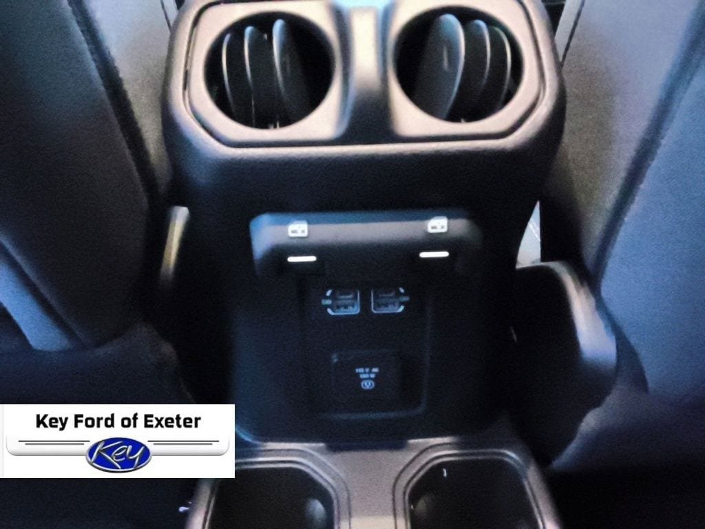 Used 2025 Jeep Wrangler Unlimited Sahara AWD/4WD image 22