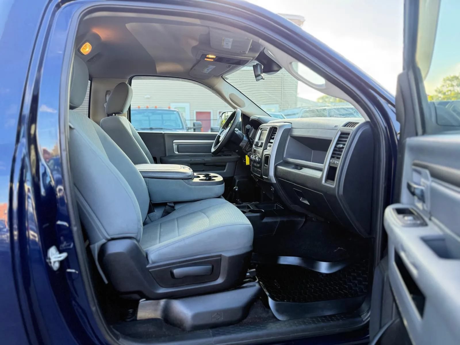 Used 2016 RAM 2500 Tradesman w/ Power & Remote Entry Group AWD/4WD image 14