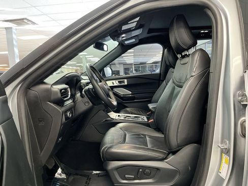 Used 2023 Ford Explorer ST w/ Equipment Group 401A image 14