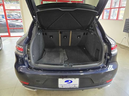 Used 2021 Porsche Macan AWD/4WD image 35