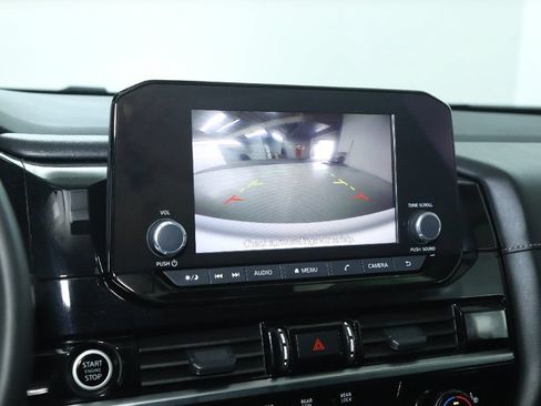 Certified 2024 Nissan Pathfinder SV AWD/4WD image 32