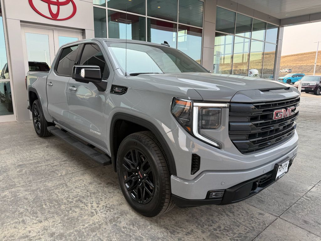 Used 2024 GMC Sierra 1500 Elevation w/ Elevation Premium Package AWD/4WD image 2
