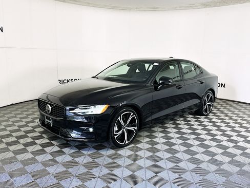 Used 2024 Volvo S60 B5 Plus image 7