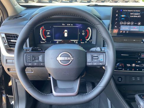 Used 2026 Nissan Rogue Platinum w/ Tech Package AWD/4WD image 38